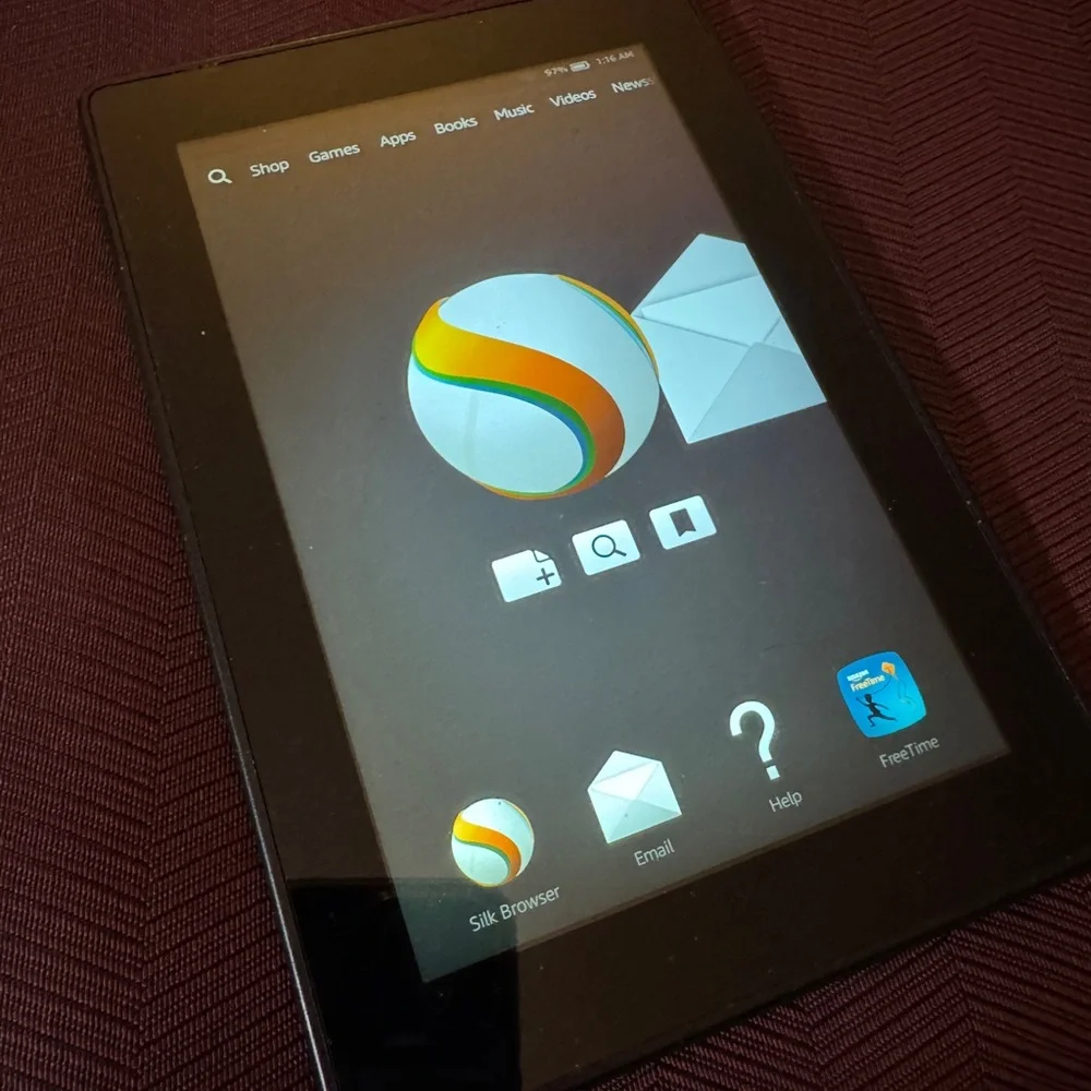 Amazon Kindle Fire HD 7 (3rd Generation) Tablet P48WVB4